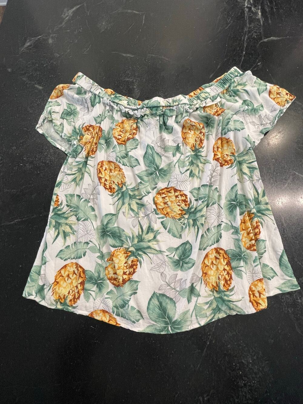 Skies are Blue off the shoulder leaf and flower top SM